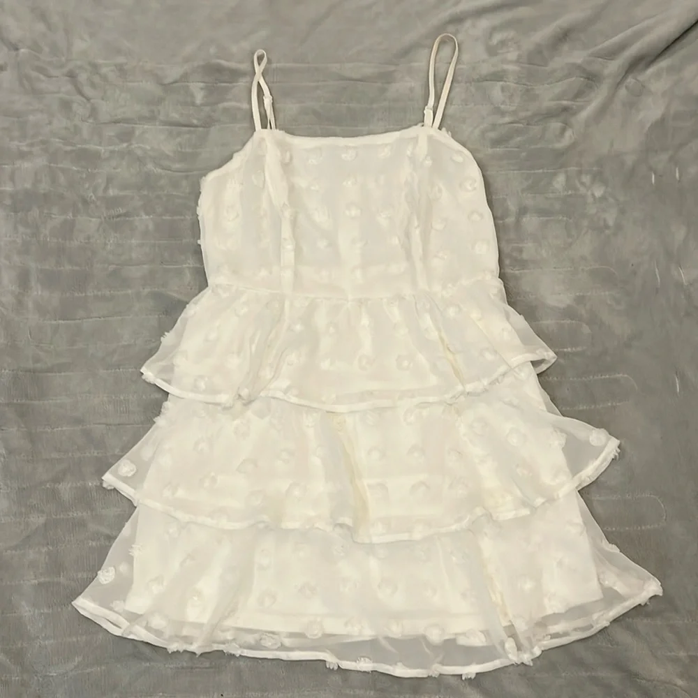 Mi Ami Tiered White Mini Dress size Small - Picture 3 of 8